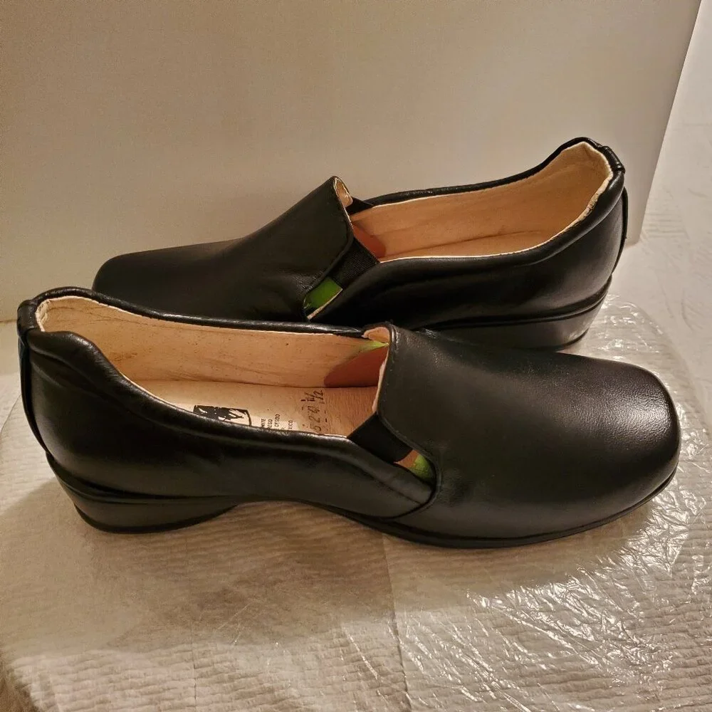 Angie Comfort Shoes 100% Sheepskin leather Square Toe Size US 7.5 /EU/38.